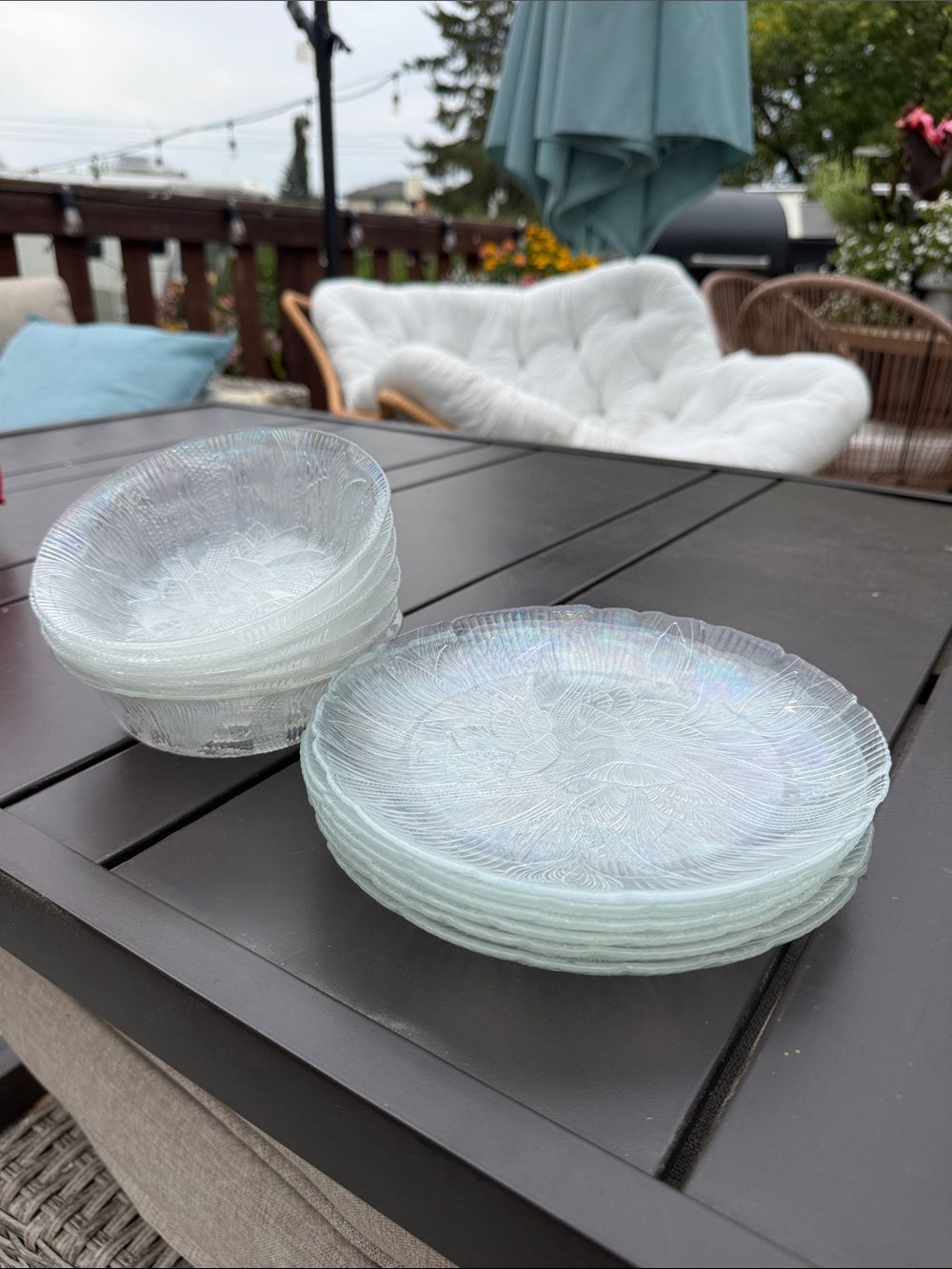 Vintage set of 12 6-7.5” plates Arcoroc "Canterbury" (Crocus) pattern 6- bowls